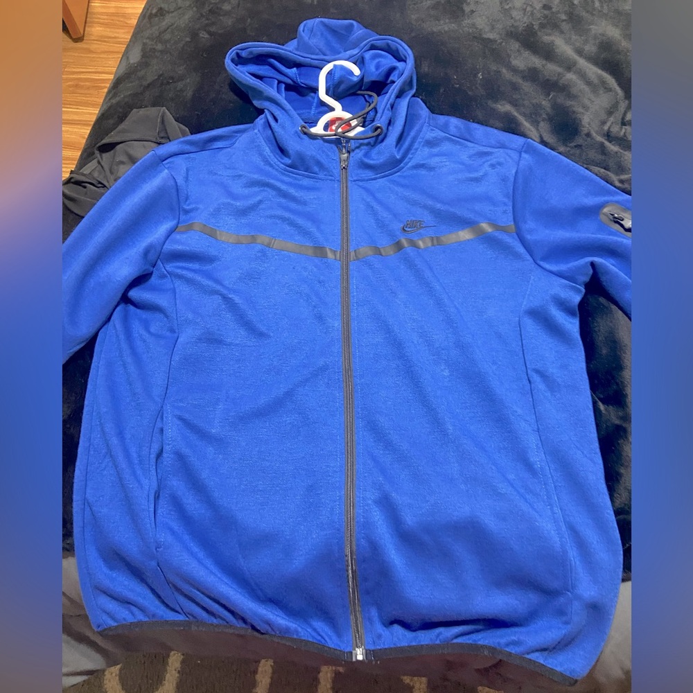 Nike tech
